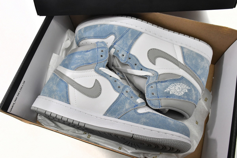 Q3 Air Jordan 1 High OG Hyper Royal