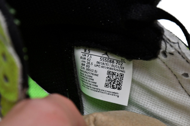 Q3 Air Jordan 1 High OG Volt