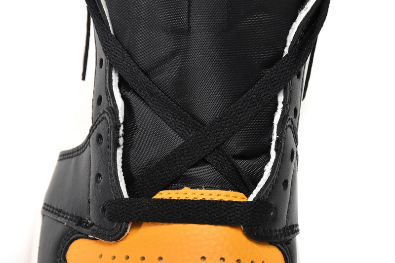 Q3 Air Jordan 1 High OG Yellow Toe Taxi