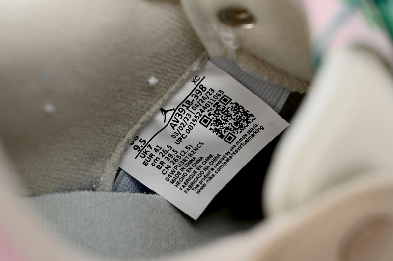 Q3 Air Jordan 1 Low Gucci Powder