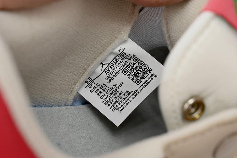 Q3 Air Jordan 1 Low Roseo