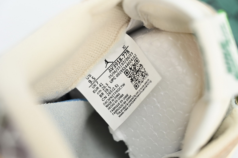 Q3 Air Jordan 1 Low Scale