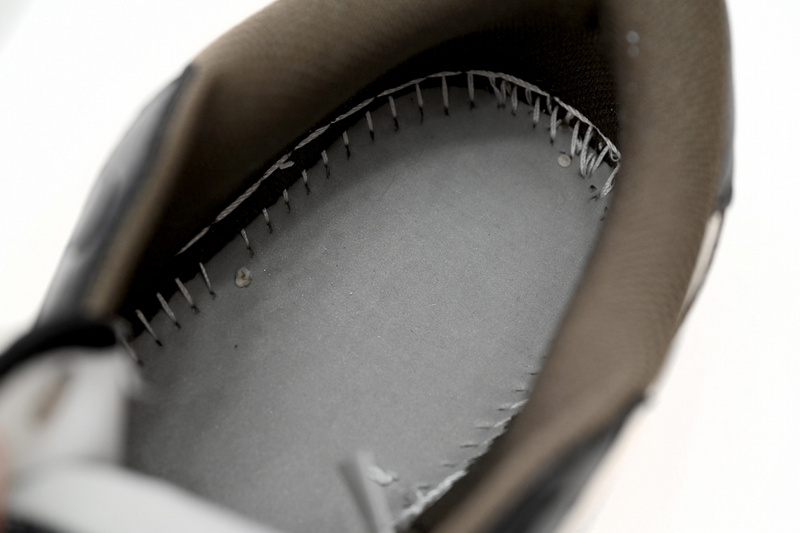 Q3 Air Jordan 1 Low Small Barb