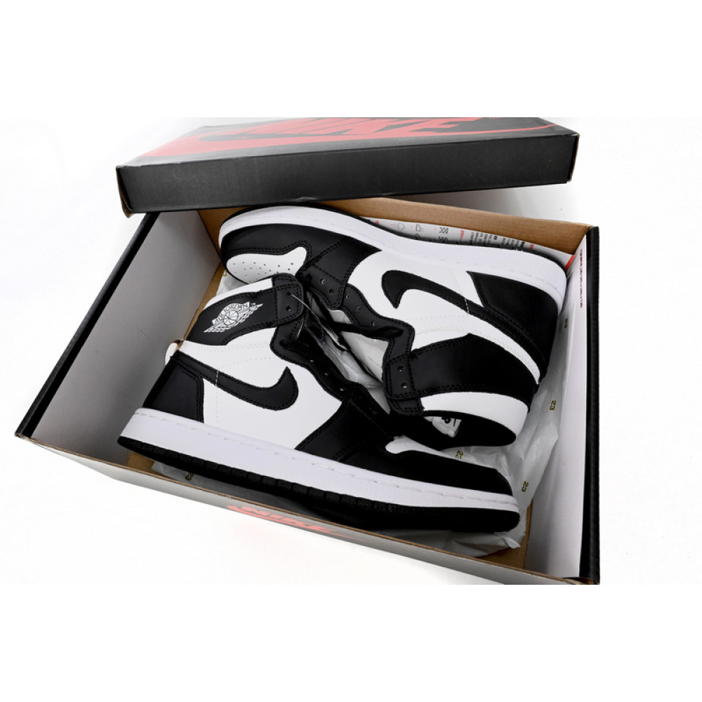 Q3 Air Jordan 1 Retro High OG Black White
