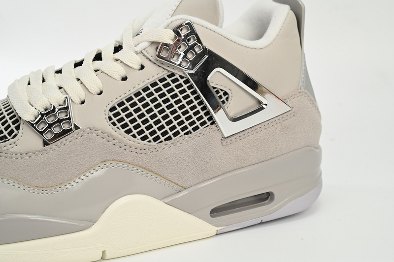 Q4 Batch  Air Jordan 4 WMNS “Frozen Moments”