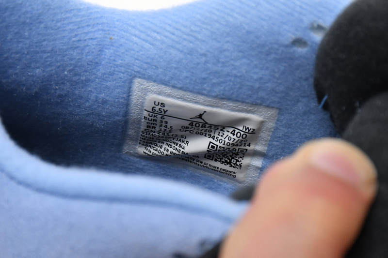 Q4 Batch Air Jordan 4 SE University Blue