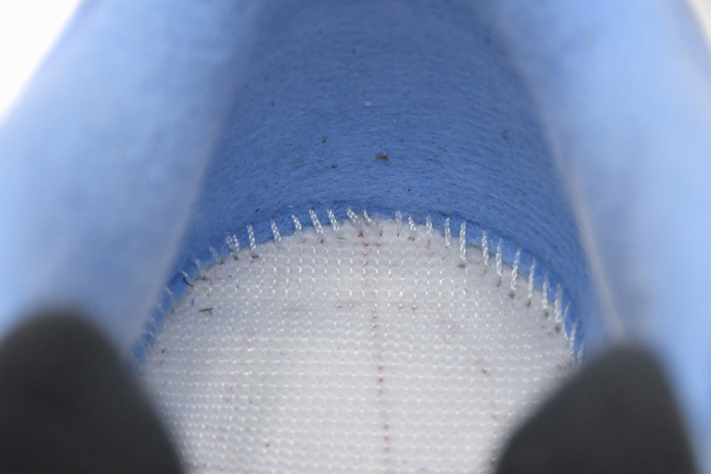 Q4 Batch Air Jordan 4 SE University Blue