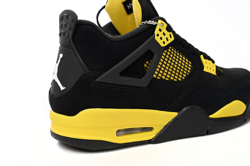 Q4 Batch Air Jordan 4 Thunder