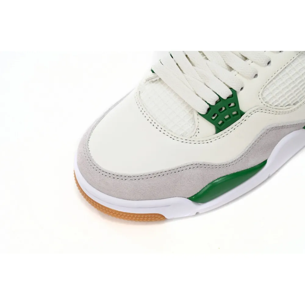 Q4 Batch Nike SB x Air Jordan 4 “Pine Green”Calaite
