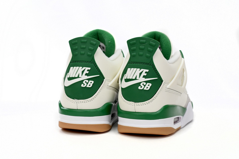 Q4 Batch Nike SB x Air Jordan 4 “Pine Green”Calaite