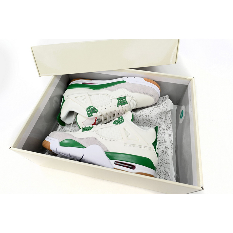 Q4 Batch Nike SB x Air Jordan 4 “Pine Green”Calaite