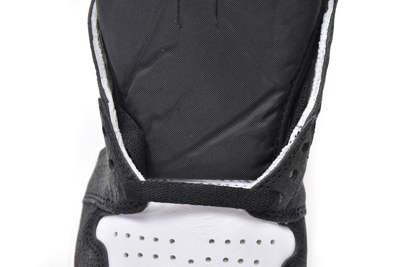 STOS  Air Jordan 1 Bleached Coral