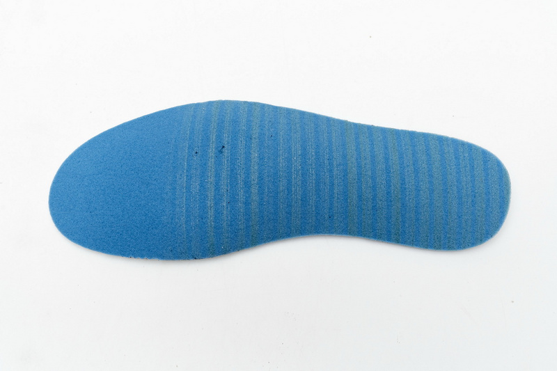 XH  Air Jordan 1 High OG “Court Purple”