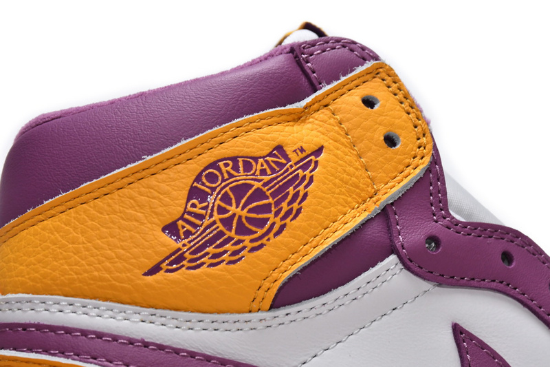 XH Air Jordan 1 High OG “Brotherhood”