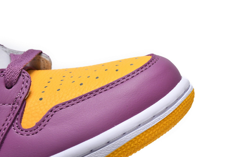 XH Air Jordan 1 High OG “Brotherhood”