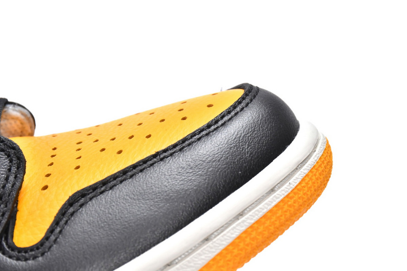 XH  Air Jordan 1 High OG Yellow Toe