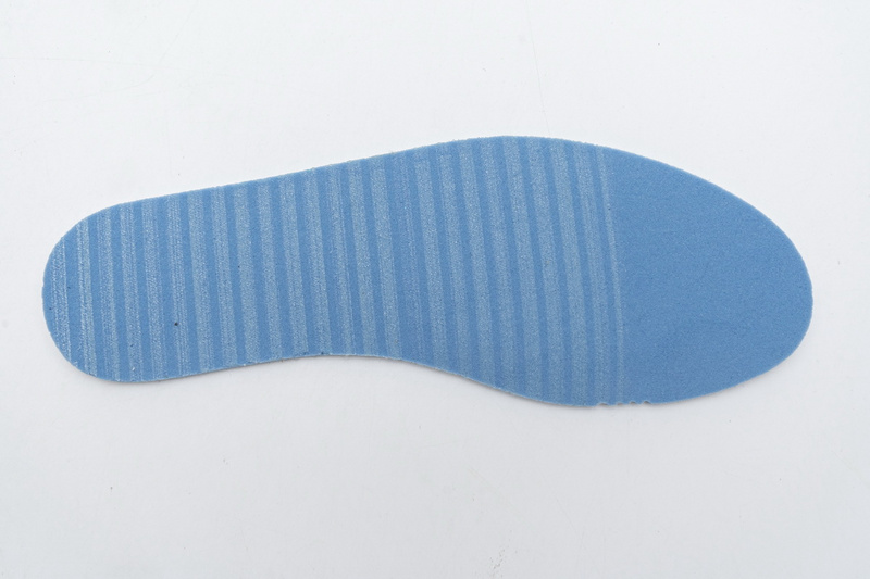 XH  Air Jordan 1 RetroUNC