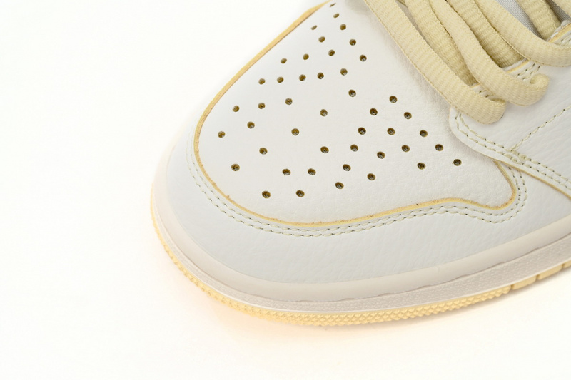 XH Air Jordan 1 High OG “Vibrations of Naija”