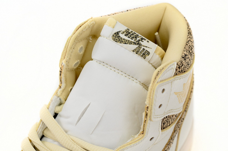 XH Air Jordan 1 High OG “Vibrations of Naija”