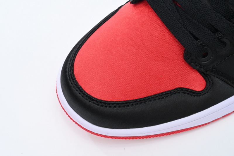 XH Air Jordan 1 High OG WMNS “Satin Bred”