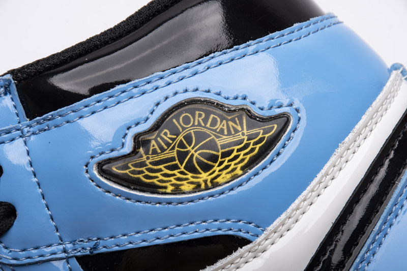 XH Air Jordan 1 Retro High OG Fearless