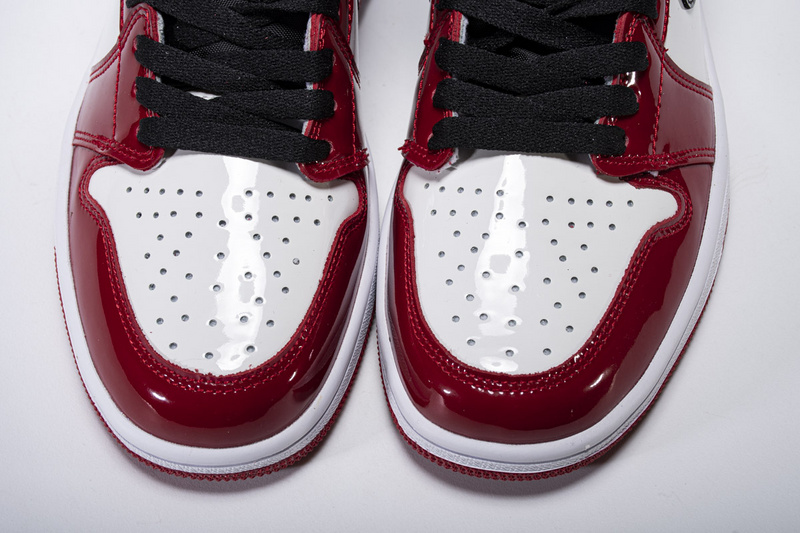 XH Air Jordan 1 Retro High OG Fearless