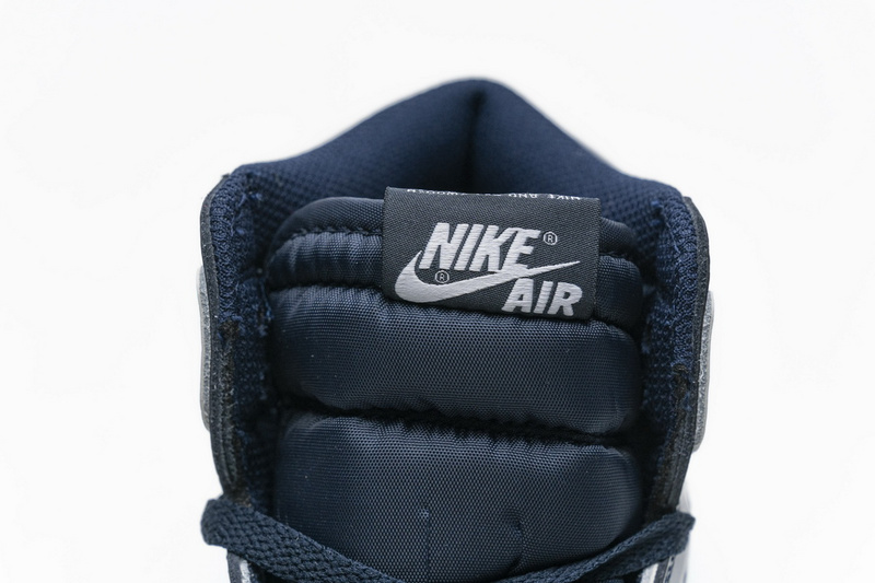 XH  Air Jordan 1 Retro High OG 'UNC Patent'