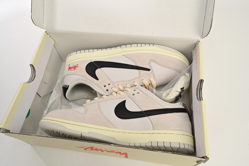 SX Stussy x Nike SB Dunk Low Stussy