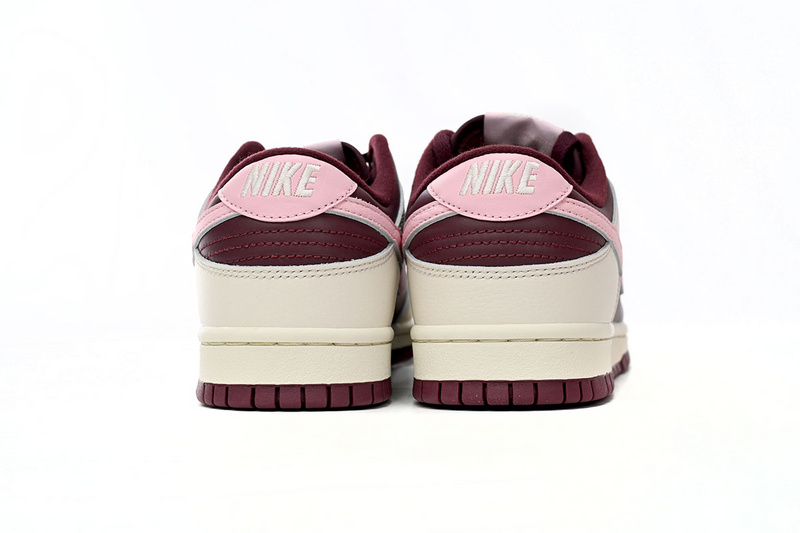 SX Nike Dunk Low “Valentine's Day”