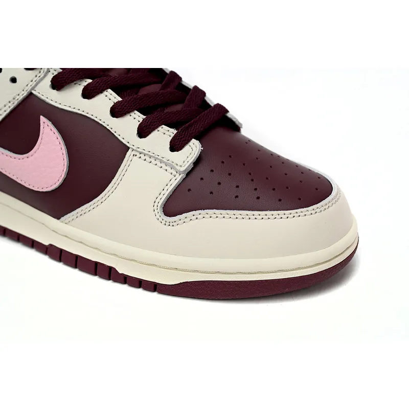 SX Nike Dunk Low “Valentine's Day”