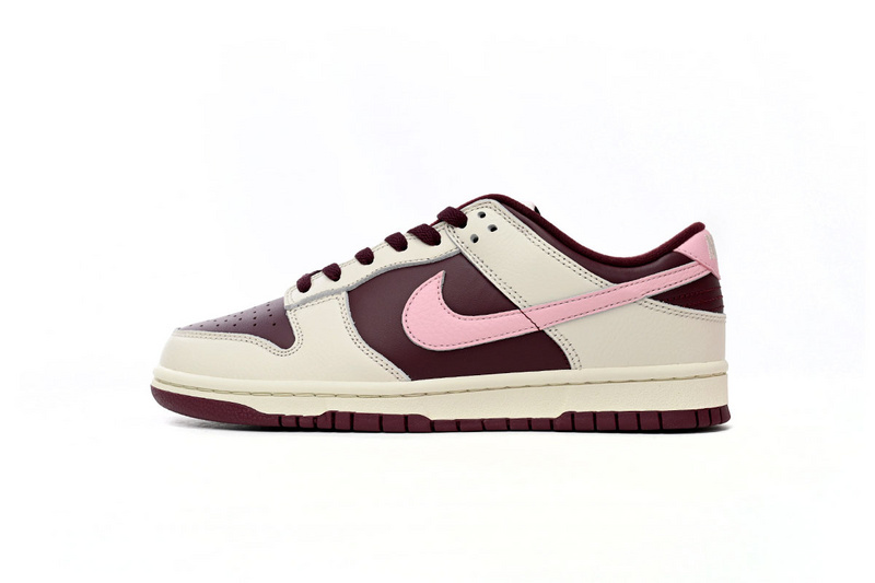 SX Nike Dunk Low “Valentine's Day”