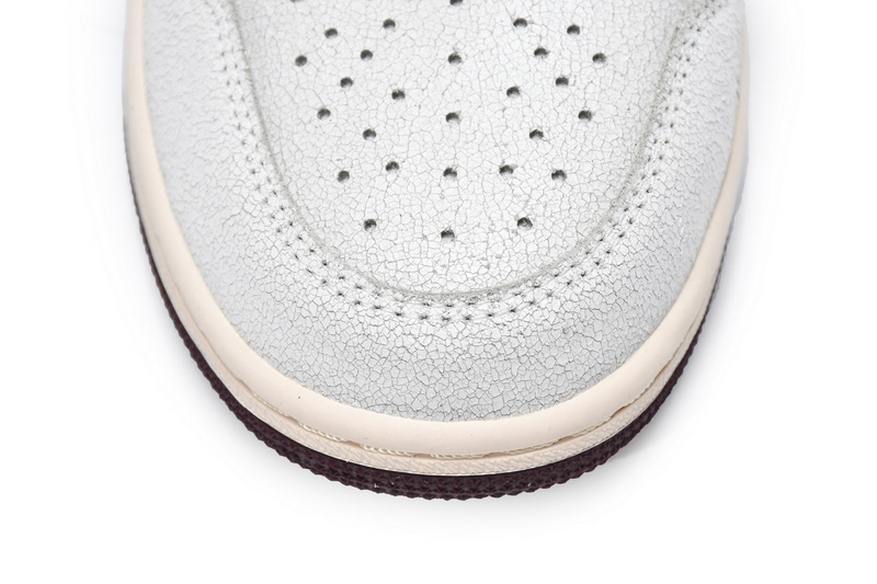  XP  Air Jordan 1 High OG Grey Brown Snake Pattern