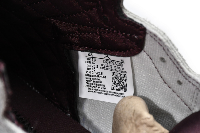  XP  Air Jordan 1 High OG Grey Brown Snake Pattern