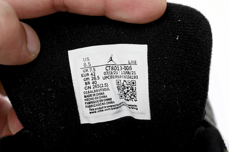 A1  Air Jordan 12 Black And “Playoffs”