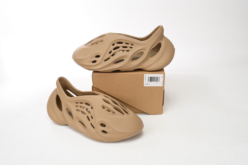 Adidas Yeezy Foam Runner Desert light brown