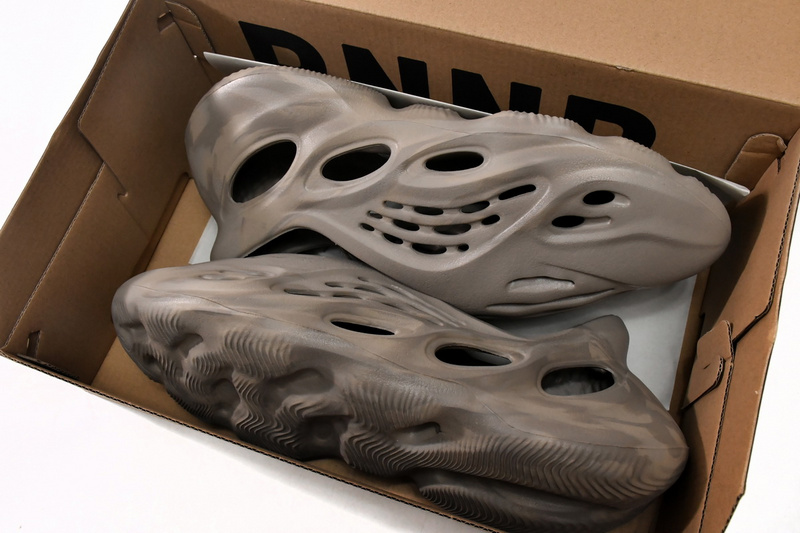 Adidas Yeezy Foam Runner Stone Sage