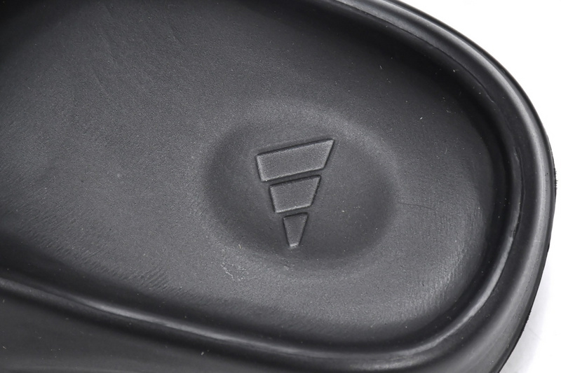 Adidas Yeezy Slide Black