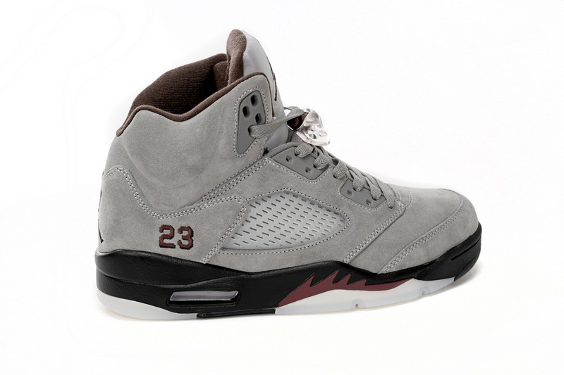 BS  A Ma Maniére x Air Jordan 5 “Light Bone”