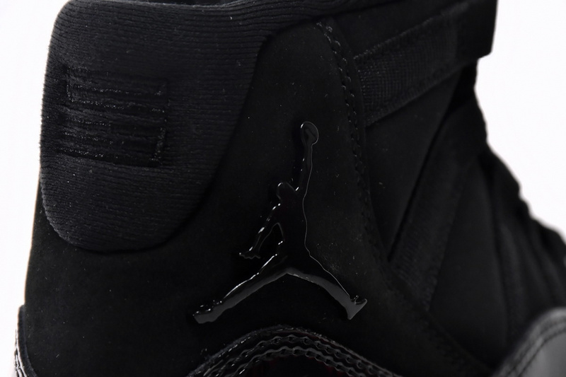 Q3 Air Jordan 11 Retro Cap and Gown