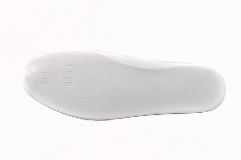 Q3 Air Jordan 11 Retro Cap and Gown