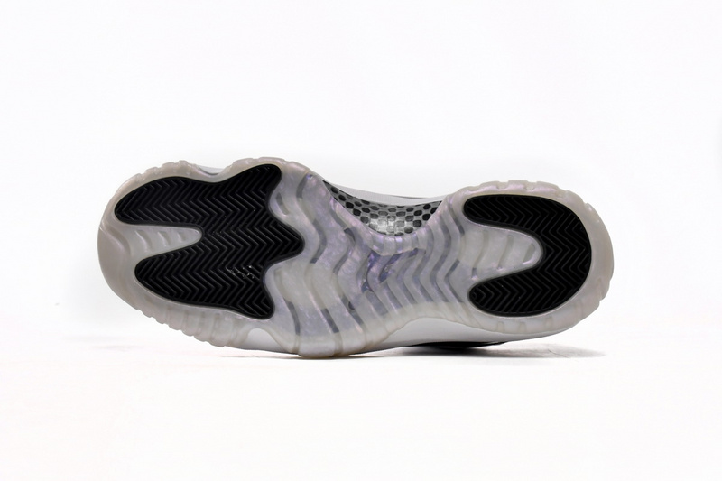 XH Air Jordan 11 Retro Low Emerald