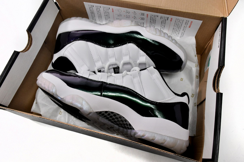 XH Air Jordan 11 Retro Low Emerald