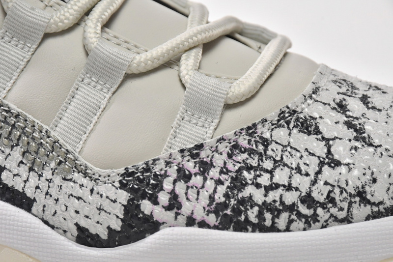 XH Air Jordan 11 Retro Low Light Bone Snakeskin