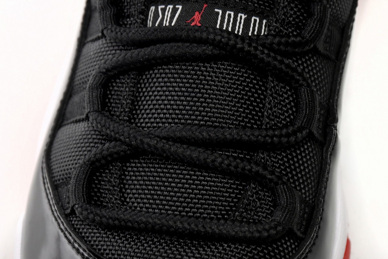 XH Air Jordan 11 Retro Low Bred