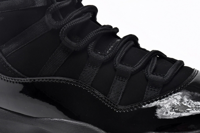 XH Air Jordan 11 Retro Cap and Gown