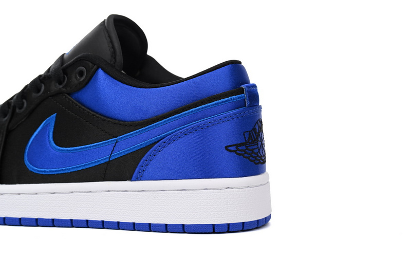 XH Air Jordan 1 High OG Satin Royal