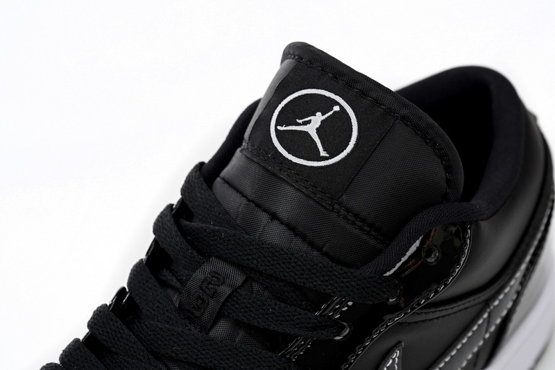 XH Air Jordan aj1 Low Vintage Black And White