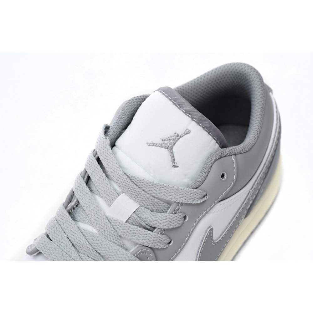 XH Travis Scott x Air Jordan 1 Low Retro Grey