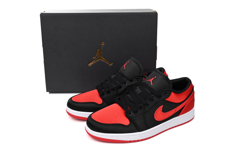 XH Air Jordan 1 "Satin Bred"