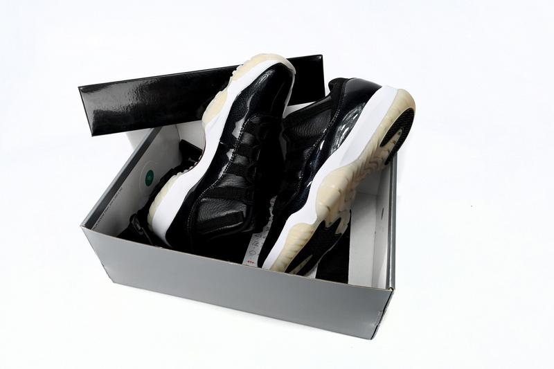 XP Air Jordan 11 Retro Low 72-10
